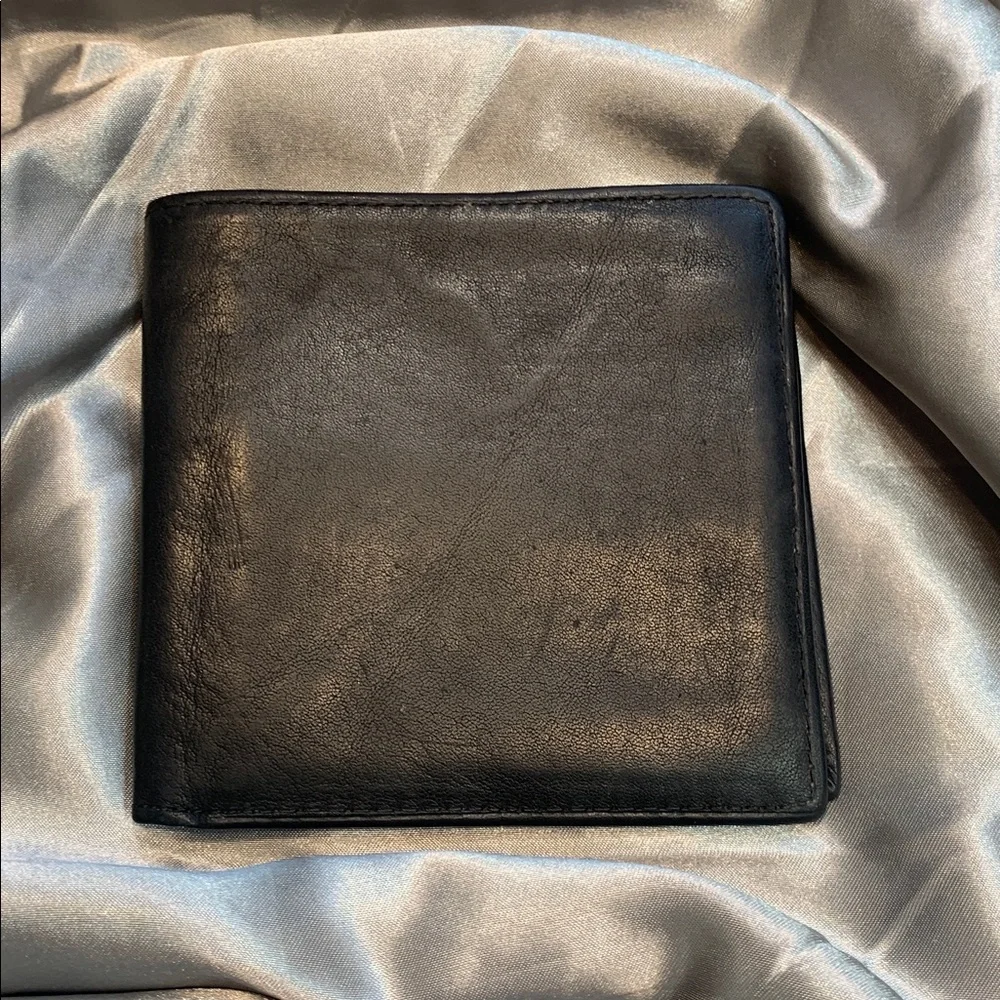 🌹Rolfs •  VINTAGE Black Genuine Leather Classic Wallet